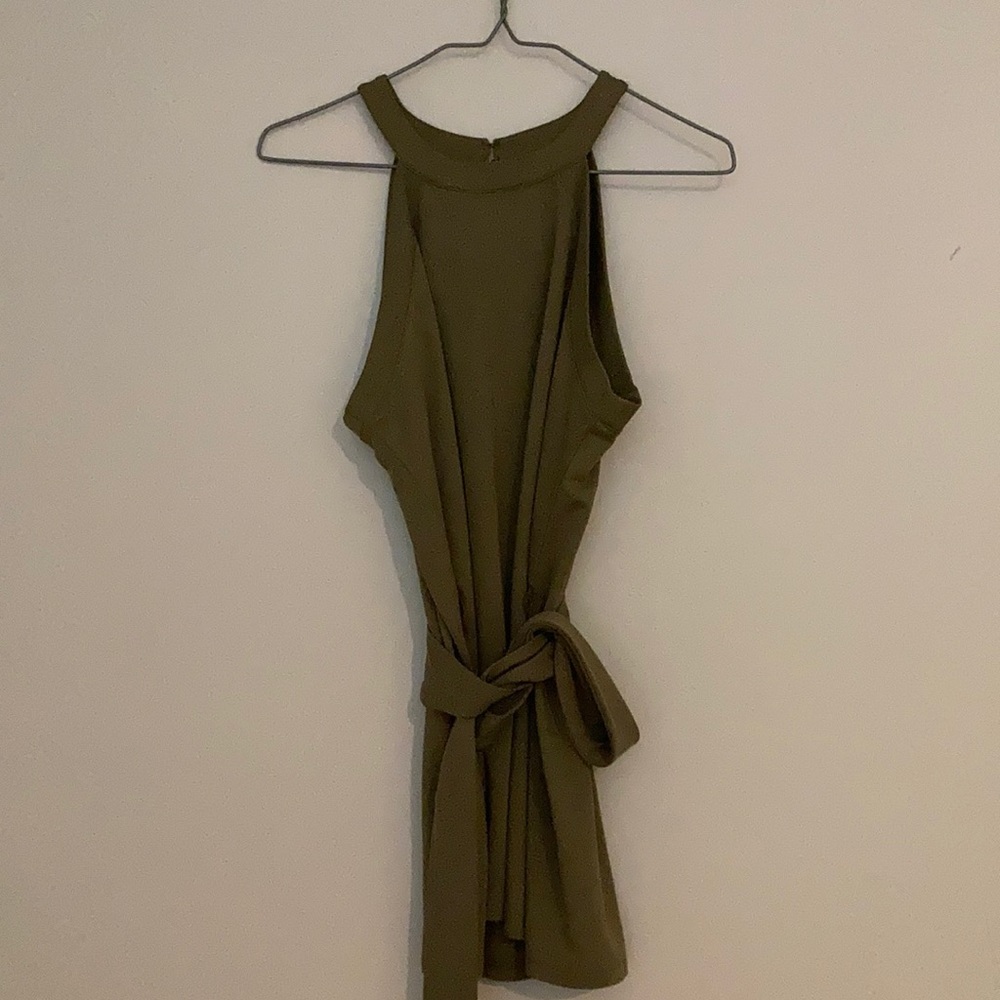 Halter top with tie